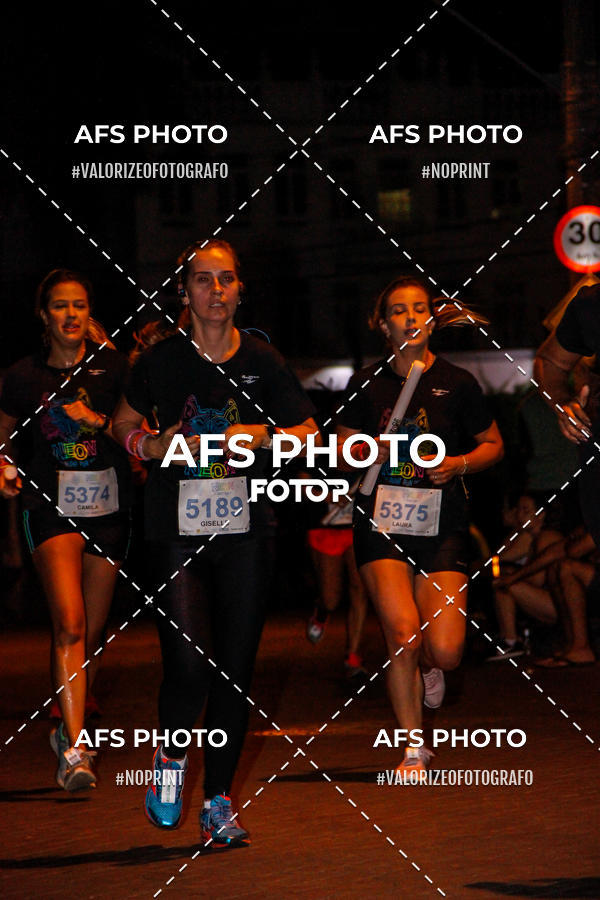 Buy your photos of the eventNeon Night Run 2019 - Belo Horizonte on Fotop