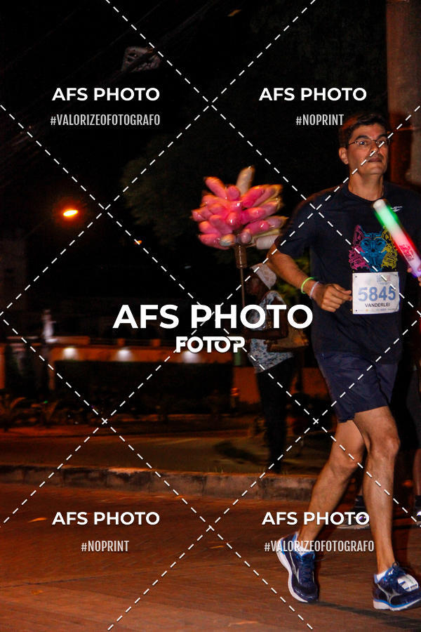Buy your photos of the eventNeon Night Run 2019 - Belo Horizonte on Fotop