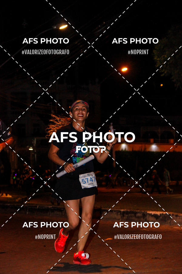 Buy your photos of the eventNeon Night Run 2019 - Belo Horizonte on Fotop