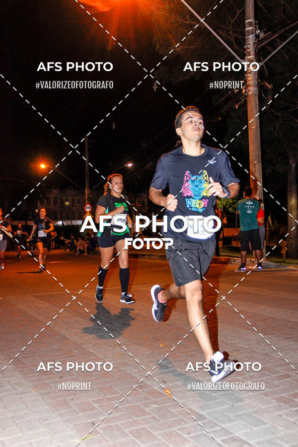 Buy your photos of the eventNeon Night Run 2019 - Belo Horizonte on Fotop