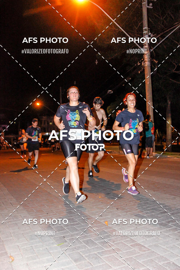 Buy your photos of the eventNeon Night Run 2019 - Belo Horizonte on Fotop