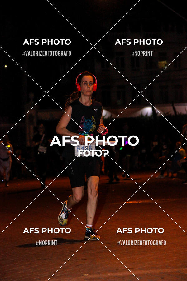 Buy your photos of the eventNeon Night Run 2019 - Belo Horizonte on Fotop