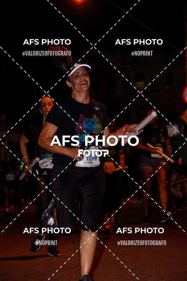 Buy your photos of the eventNeon Night Run 2019 - Belo Horizonte on Fotop