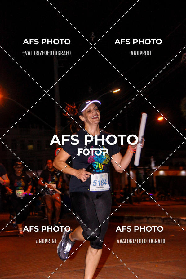 Buy your photos of the eventNeon Night Run 2019 - Belo Horizonte on Fotop