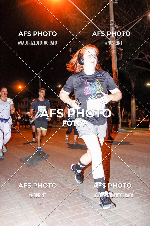 Buy your photos of the eventNeon Night Run 2019 - Belo Horizonte on Fotop