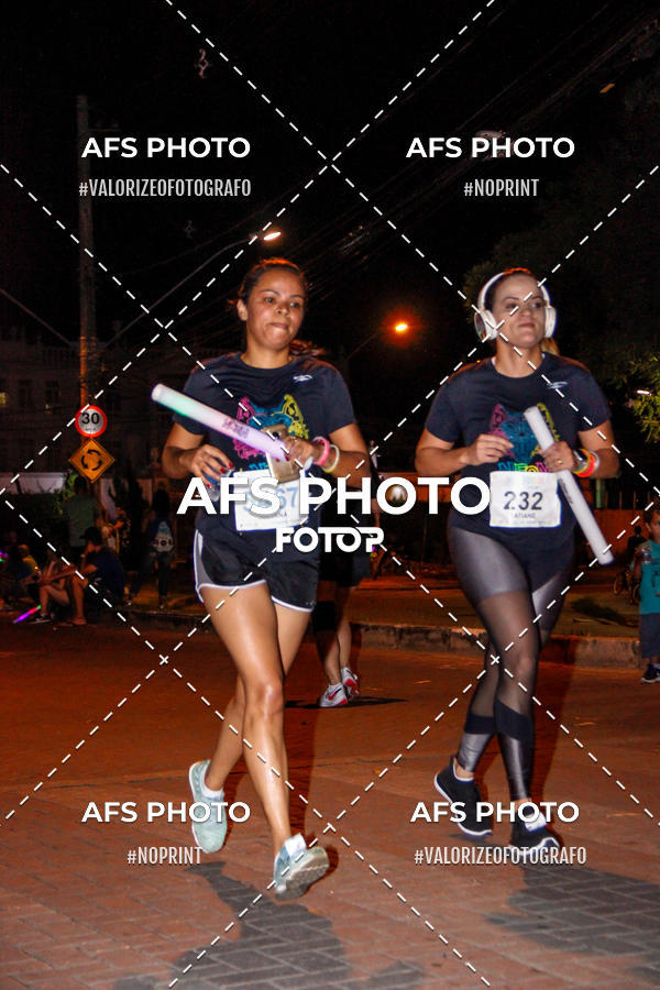 Buy your photos of the eventNeon Night Run 2019 - Belo Horizonte on Fotop