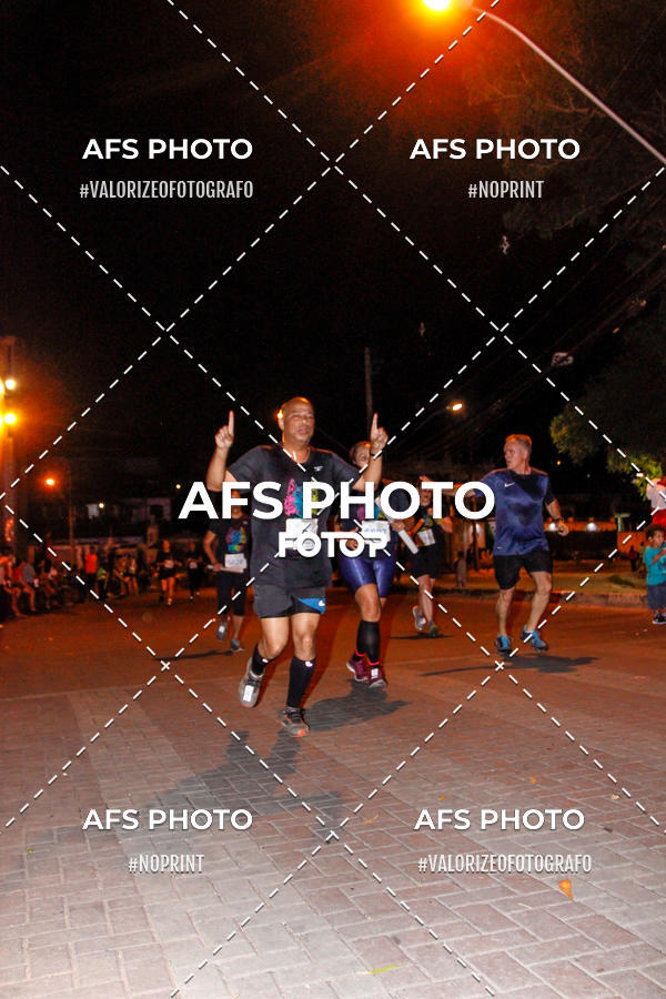 Achetez vos photos de l'vnementNeon Night Run 2019 - Belo Horizonte sur Fotop