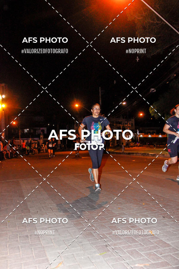Achetez vos photos de l'vnementNeon Night Run 2019 - Belo Horizonte sur Fotop
