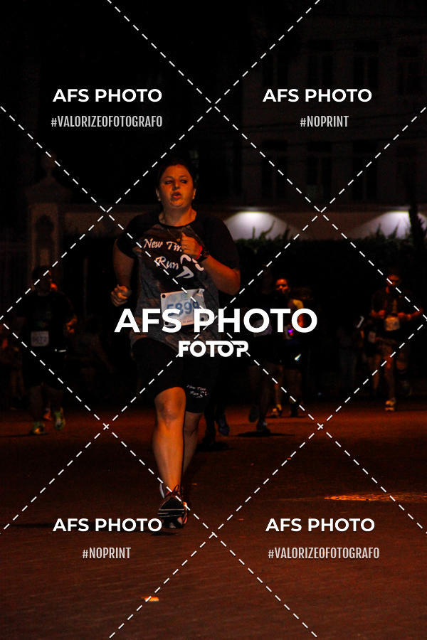 Achetez vos photos de l'vnementNeon Night Run 2019 - Belo Horizonte sur Fotop