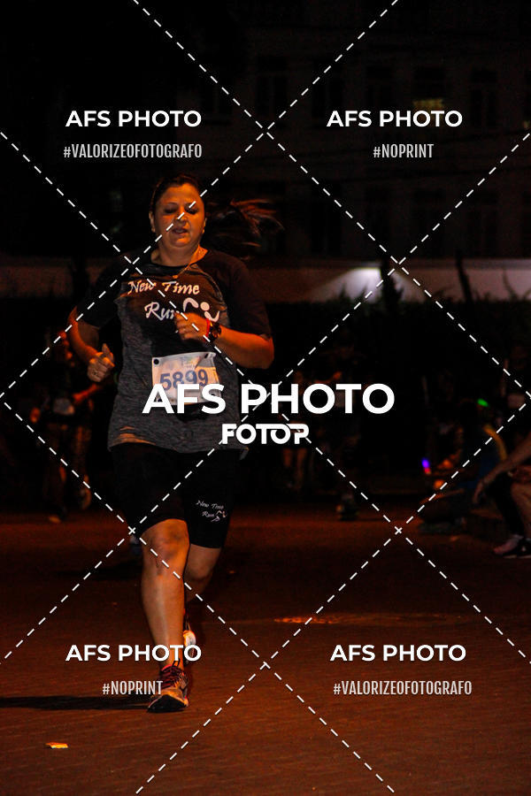 Achetez vos photos de l'vnementNeon Night Run 2019 - Belo Horizonte sur Fotop