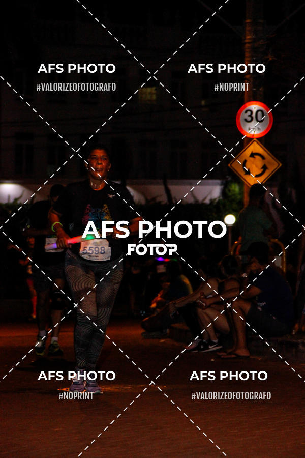 Achetez vos photos de l'vnementNeon Night Run 2019 - Belo Horizonte sur Fotop