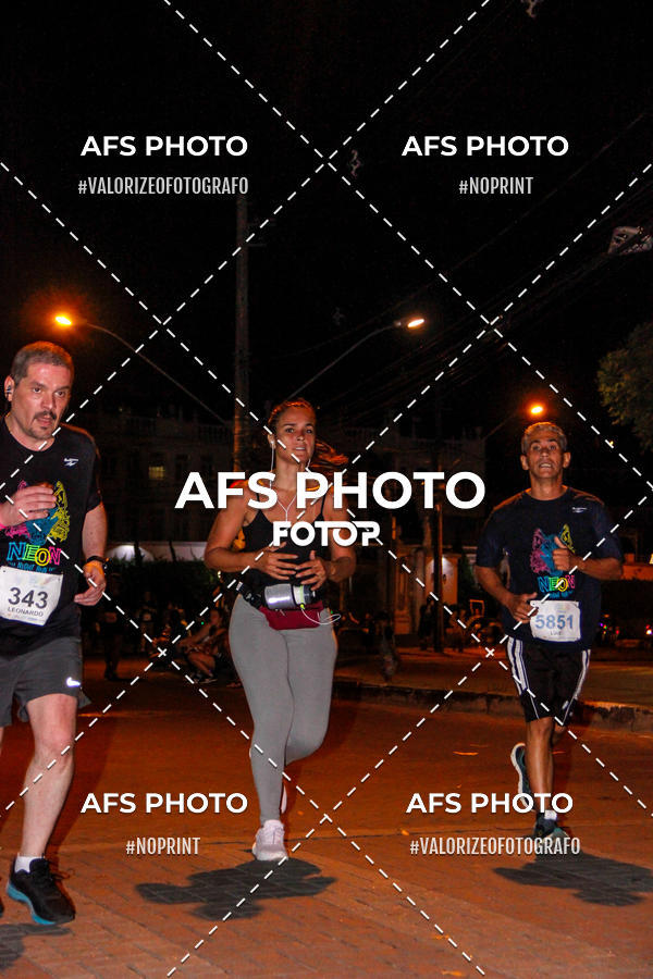 Compra tus fotos del eventoNeon Night Run 2019 - Belo Horizonte En Fotop