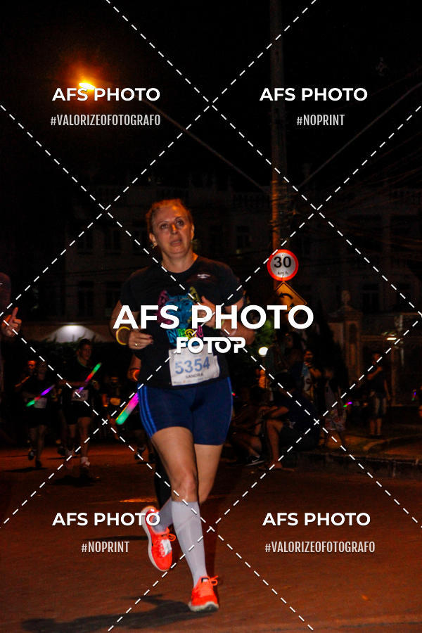 Compra tus fotos del eventoNeon Night Run 2019 - Belo Horizonte En Fotop