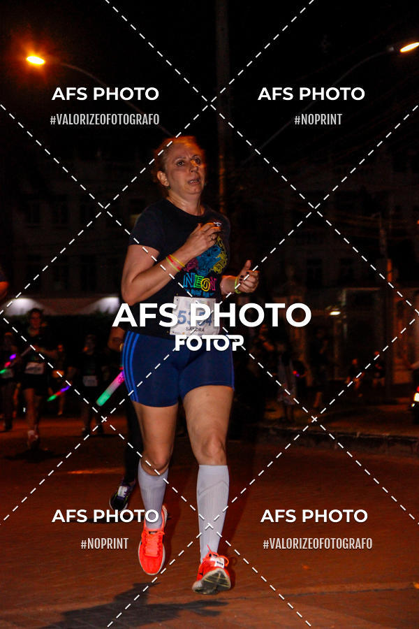 Compra tus fotos del eventoNeon Night Run 2019 - Belo Horizonte En Fotop