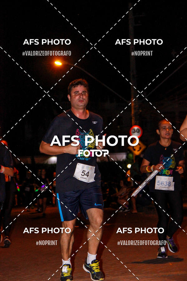 Compra tus fotos del eventoNeon Night Run 2019 - Belo Horizonte En Fotop