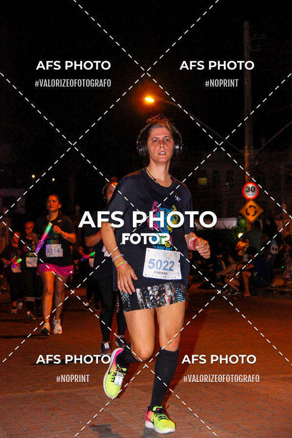 Compra tus fotos del eventoNeon Night Run 2019 - Belo Horizonte En Fotop