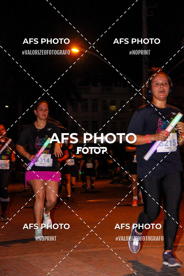 Compra tus fotos del eventoNeon Night Run 2019 - Belo Horizonte En Fotop