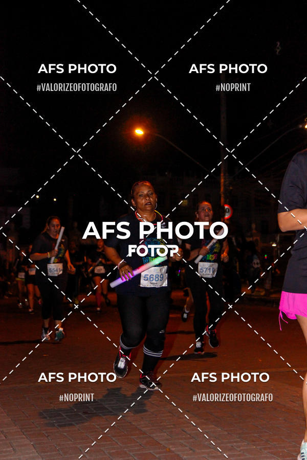 Compra tus fotos del eventoNeon Night Run 2019 - Belo Horizonte En Fotop