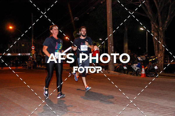 Compra tus fotos del eventoNeon Night Run 2019 - Belo Horizonte En Fotop