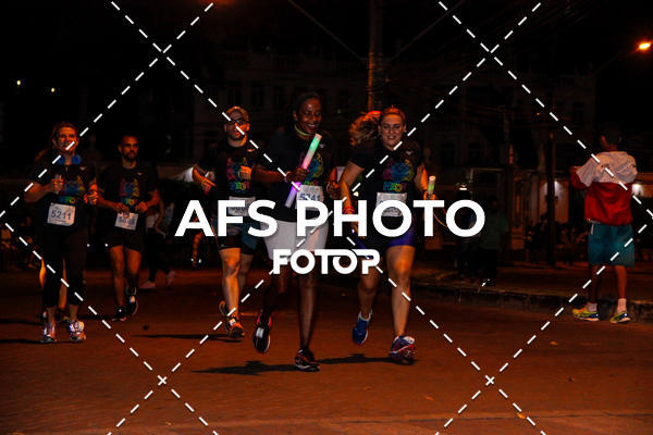 Compra tus fotos del eventoNeon Night Run 2019 - Belo Horizonte En Fotop