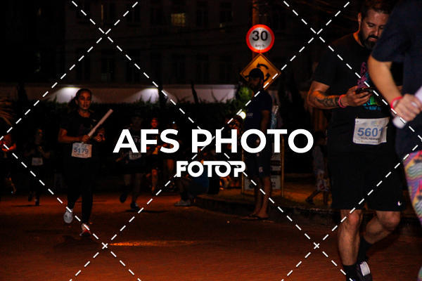 Compra tus fotos del eventoNeon Night Run 2019 - Belo Horizonte En Fotop