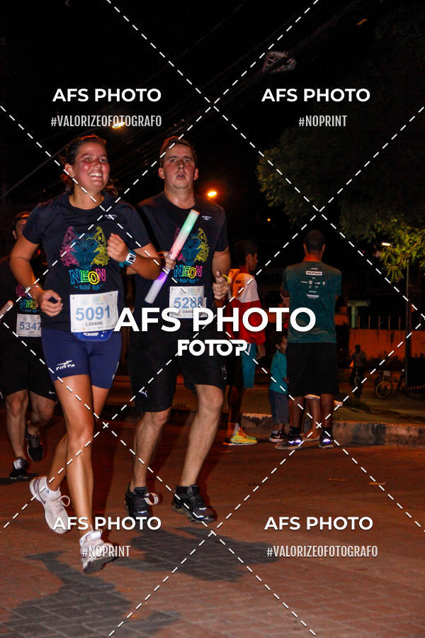 Compra tus fotos del eventoNeon Night Run 2019 - Belo Horizonte En Fotop