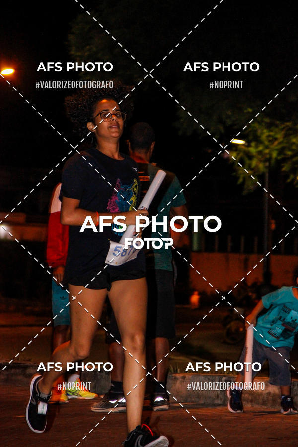 Achetez vos photos de l'vnementNeon Night Run 2019 - Belo Horizonte sur Fotop