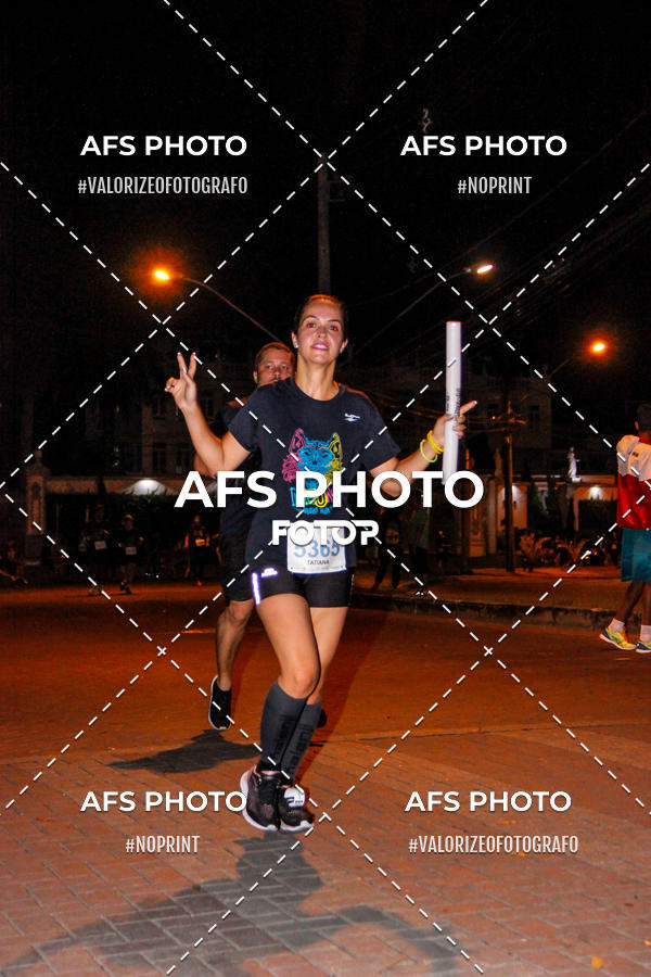 Achetez vos photos de l'vnementNeon Night Run 2019 - Belo Horizonte sur Fotop