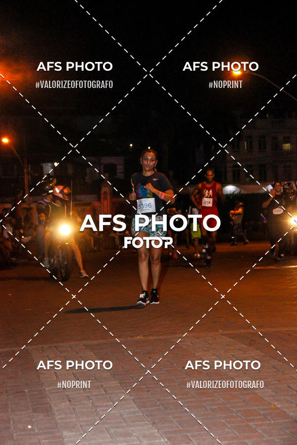 Achetez vos photos de l'vnementNeon Night Run 2019 - Belo Horizonte sur Fotop