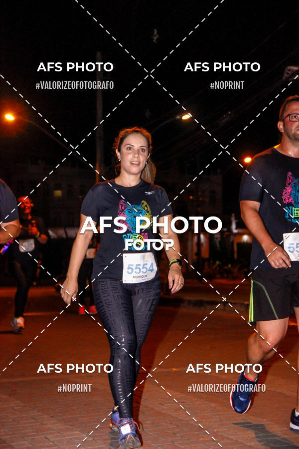 Achetez vos photos de l'vnementNeon Night Run 2019 - Belo Horizonte sur Fotop