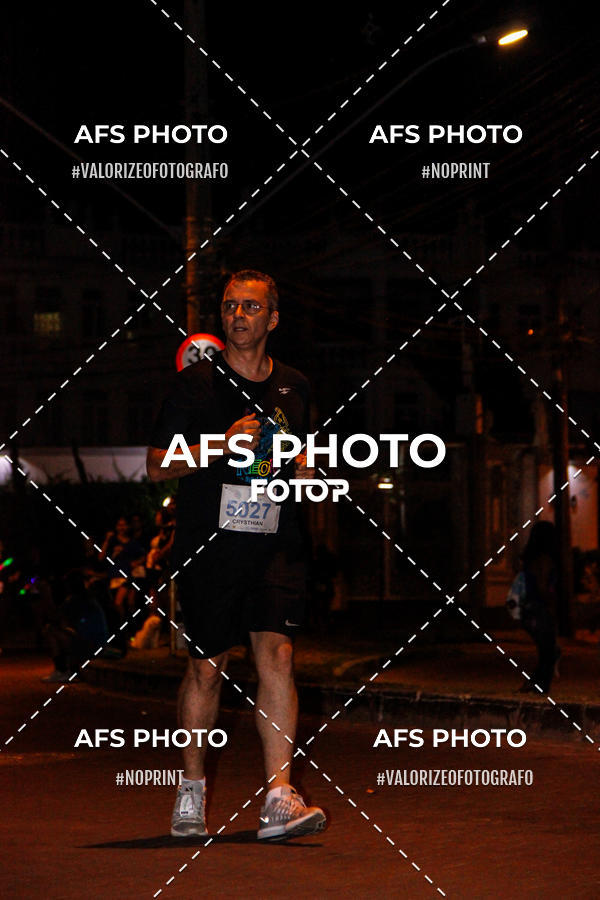 Achetez vos photos de l'vnementNeon Night Run 2019 - Belo Horizonte sur Fotop