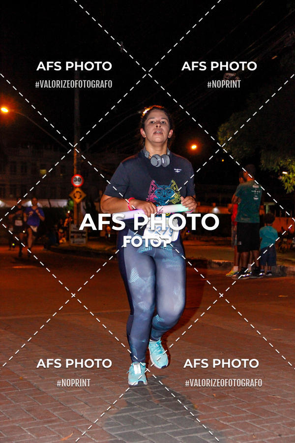 Achetez vos photos de l'vnementNeon Night Run 2019 - Belo Horizonte sur Fotop