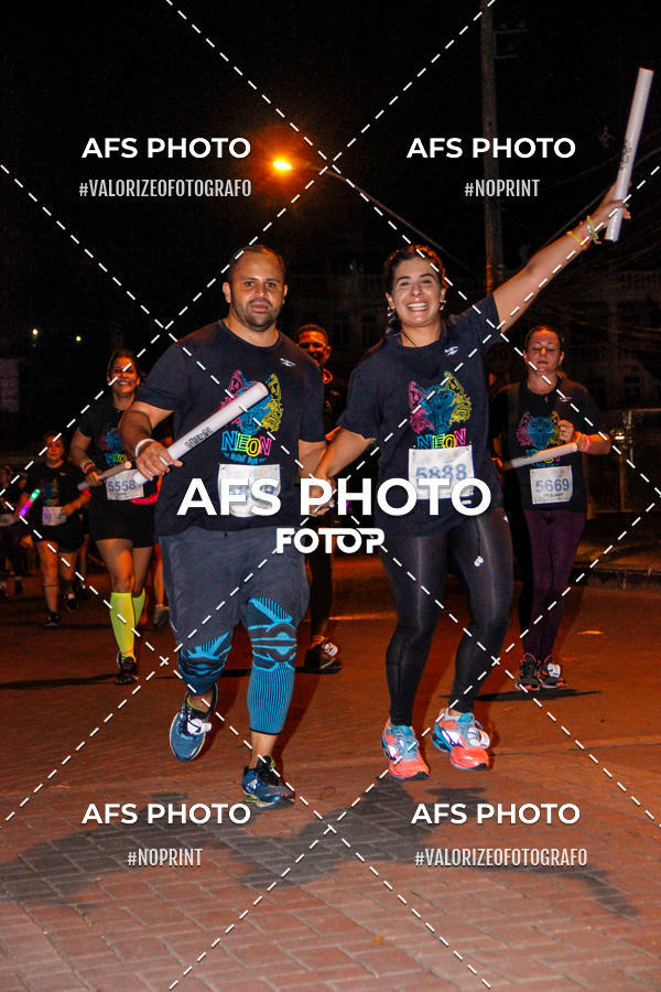 Compra tus fotos del eventoNeon Night Run 2019 - Belo Horizonte En Fotop