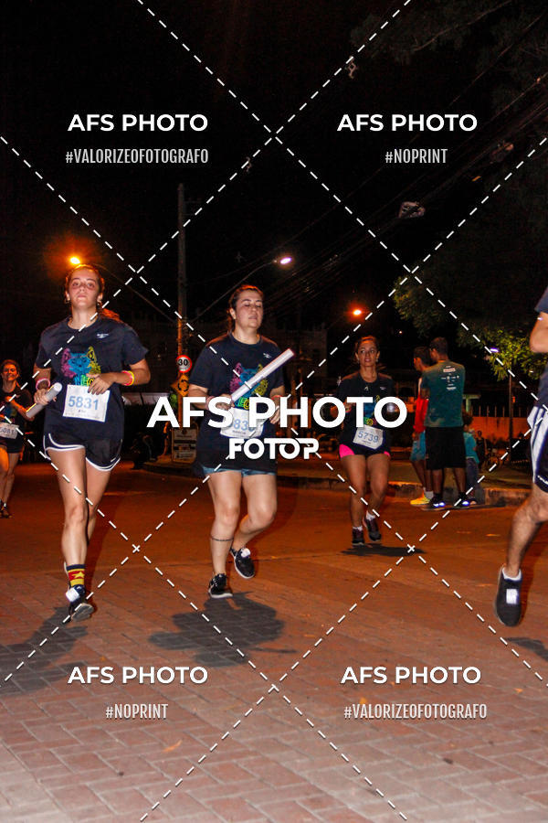 Compra tus fotos del eventoNeon Night Run 2019 - Belo Horizonte En Fotop