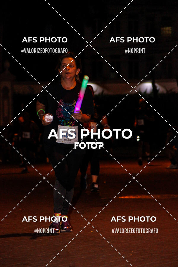Compra tus fotos del eventoNeon Night Run 2019 - Belo Horizonte En Fotop
