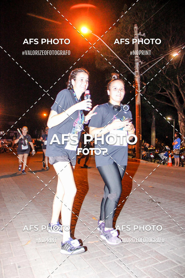 Achetez vos photos de l'vnementNeon Night Run 2019 - Belo Horizonte sur Fotop