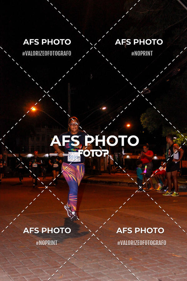 Buy your photos of the eventNeon Night Run 2019 - Belo Horizonte on Fotop