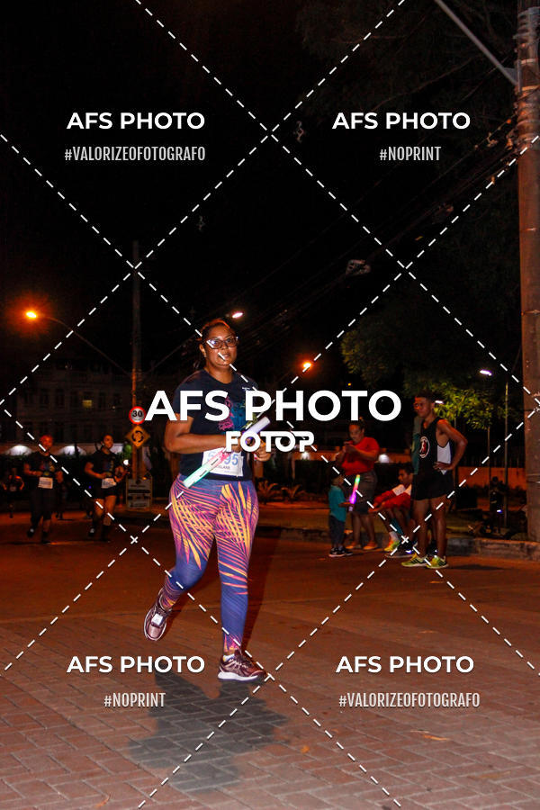Buy your photos of the eventNeon Night Run 2019 - Belo Horizonte on Fotop