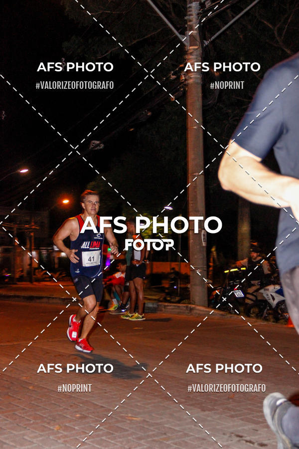 Buy your photos of the eventNeon Night Run 2019 - Belo Horizonte on Fotop
