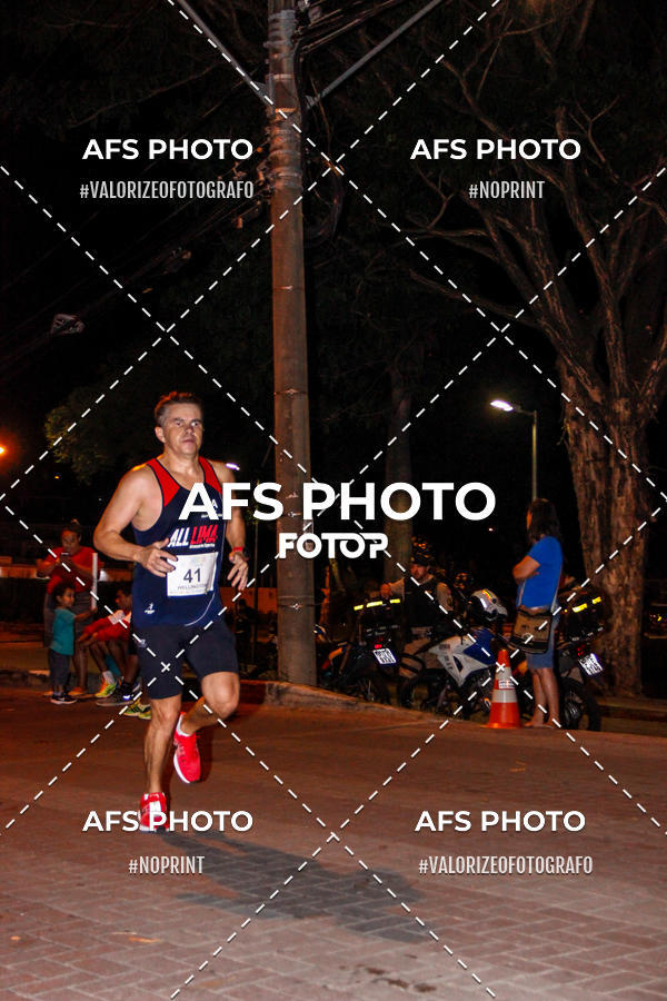 Buy your photos of the eventNeon Night Run 2019 - Belo Horizonte on Fotop
