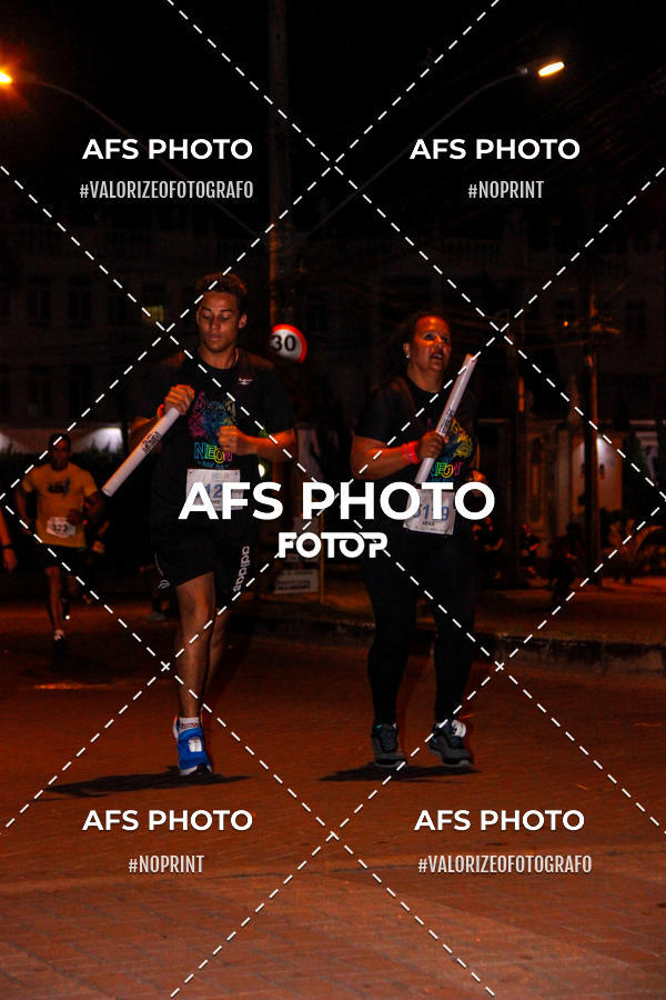 Buy your photos of the eventNeon Night Run 2019 - Belo Horizonte on Fotop