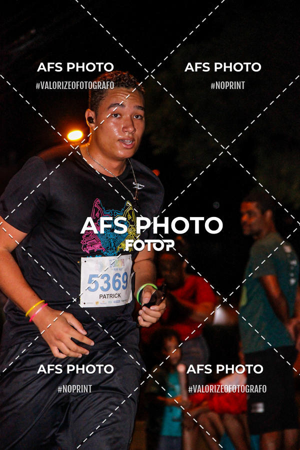 Buy your photos of the eventNeon Night Run 2019 - Belo Horizonte on Fotop