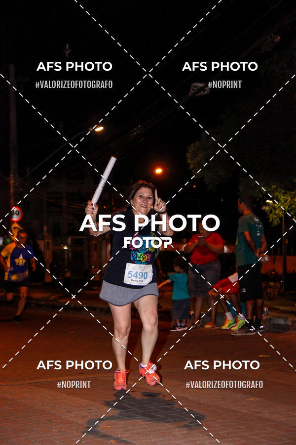 Buy your photos of the eventNeon Night Run 2019 - Belo Horizonte on Fotop