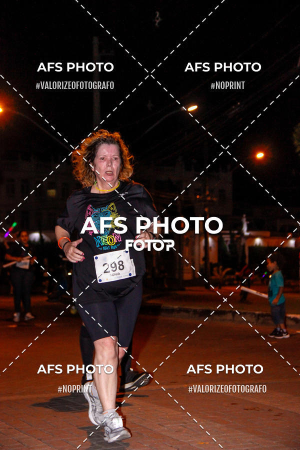 Achetez vos photos de l'vnementNeon Night Run 2019 - Belo Horizonte sur Fotop