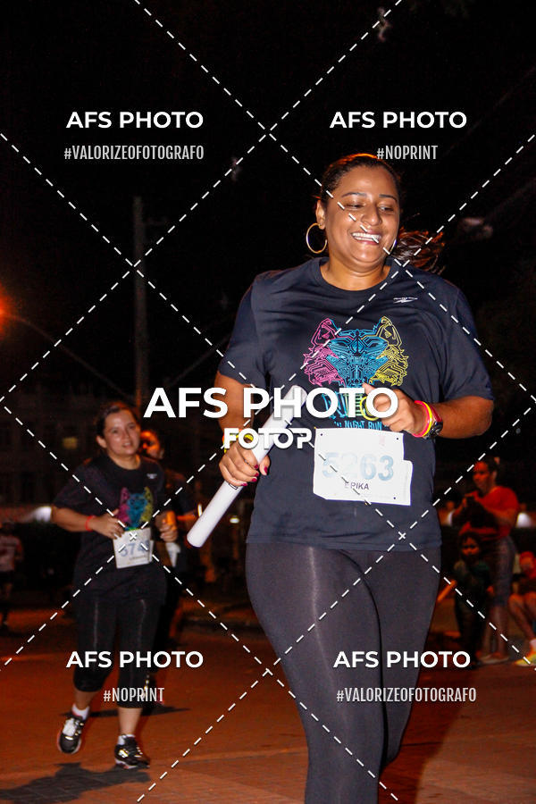 Achetez vos photos de l'vnementNeon Night Run 2019 - Belo Horizonte sur Fotop