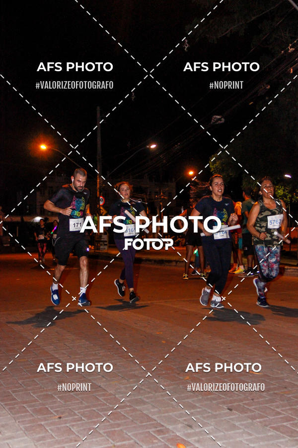 Acquista le foto dell'eventoNeon Night Run 2019 - Belo Horizonte in Fotop