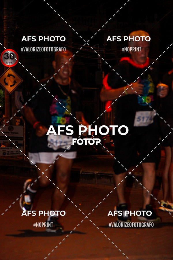 Compre as suas fotos do eventoNeon Night Run 2019 - Belo Horizonte no Fotop
