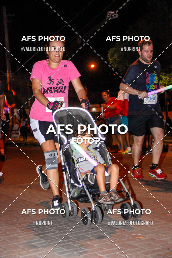 Compre as suas fotos do eventoNeon Night Run 2019 - Belo Horizonte no Fotop