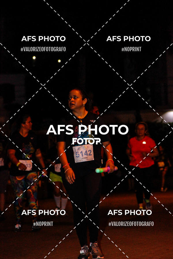 Buy your photos of the eventNeon Night Run 2019 - Belo Horizonte on Fotop