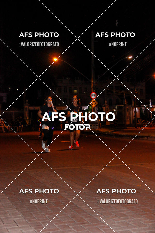 Buy your photos of the eventNeon Night Run 2019 - Belo Horizonte on Fotop